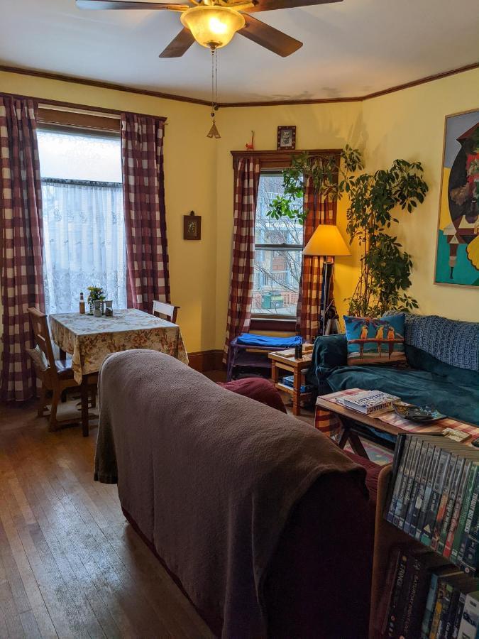 The One Cat Bed & Breakfast Братълборо Екстериор снимка